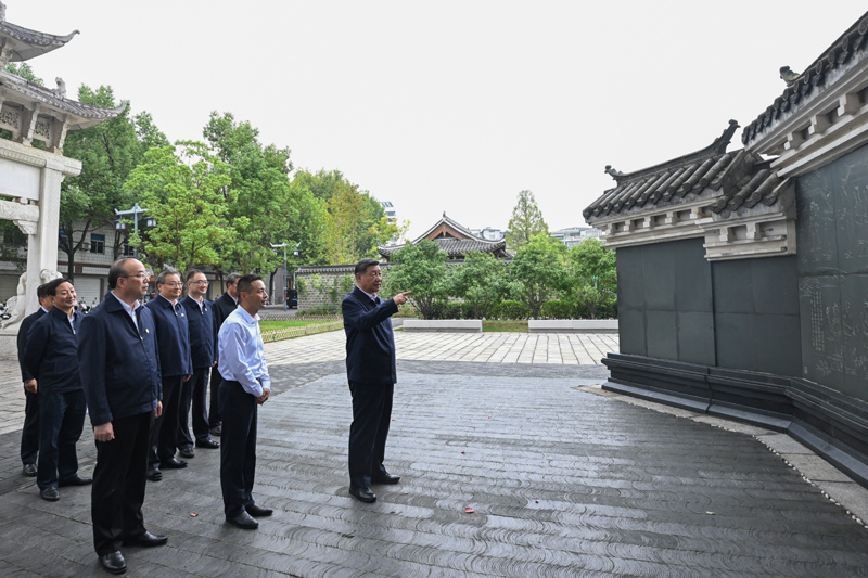 習近平在安徽考察時強調：發(fā)揮多重國家發(fā)展戰(zhàn)略疊加優(yōu)勢 奮力譜寫中國式現(xiàn)代化安徽篇章